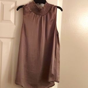 Silk sleevless Olive top